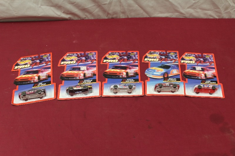 lot 197 image: Hot Wheels, Lot of 5, New in the Package