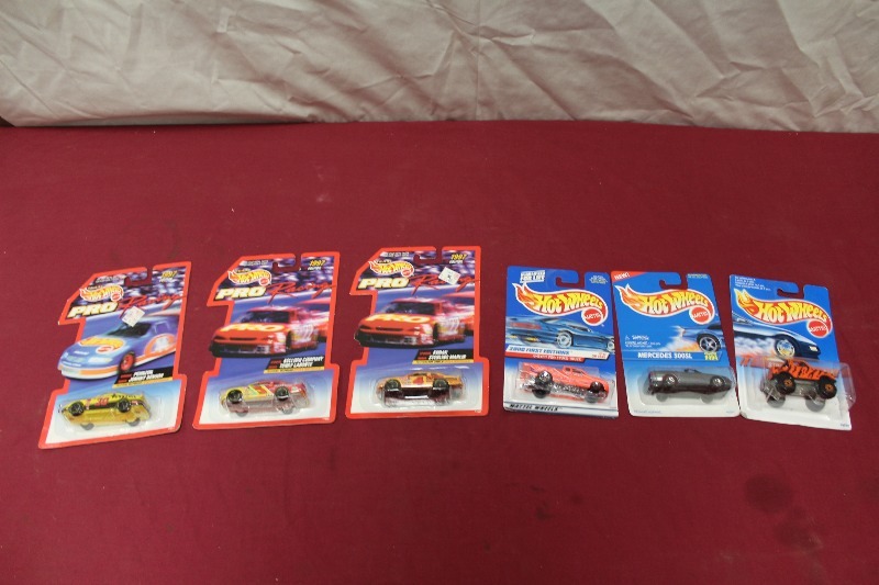 lot 200 image: Hot Wheels, Lot of 6, New in the Package