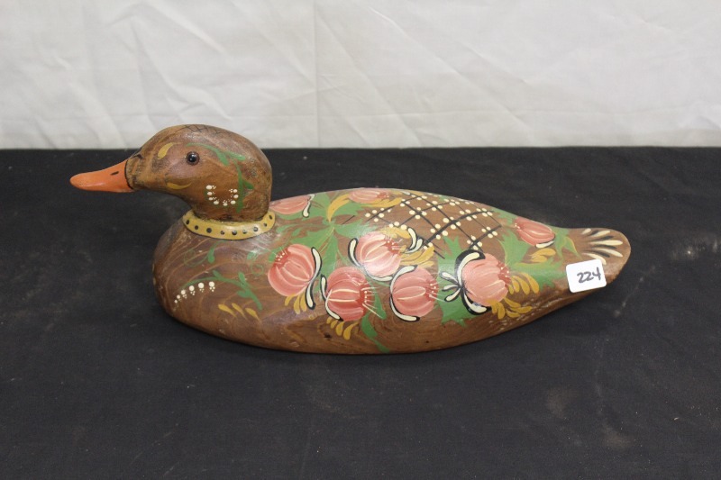 lot 224 image: Painted Wood Duck