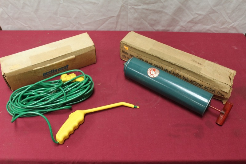 lot 304 image: Wet and Dry Chemical Sprayers