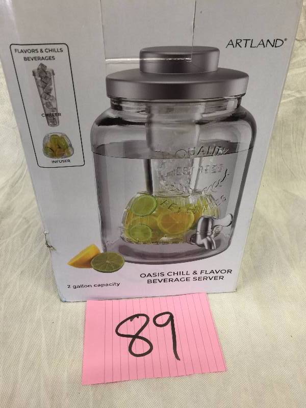 lot 89 image: Oasis Chil & Flavor Beverage  Server