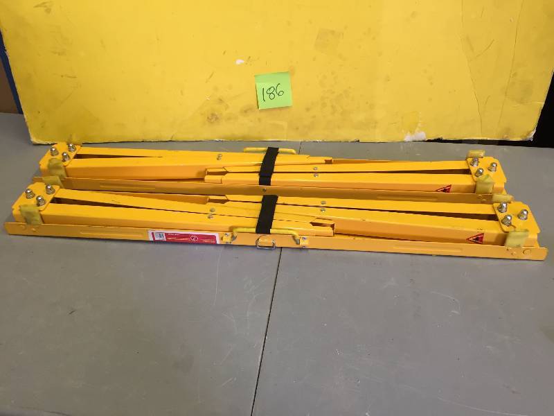 lot 186 image: Set of 2 Adjustable Height Steel Horses