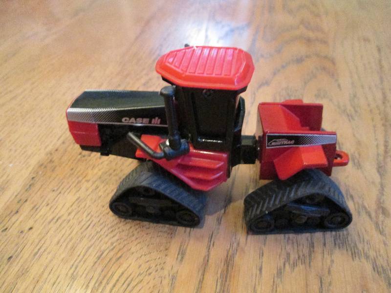 Case Hi Quad TRAC red toy tractor ...