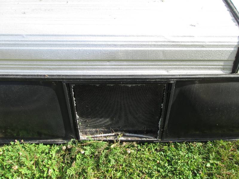 Topper for a mid size pickup truck,...