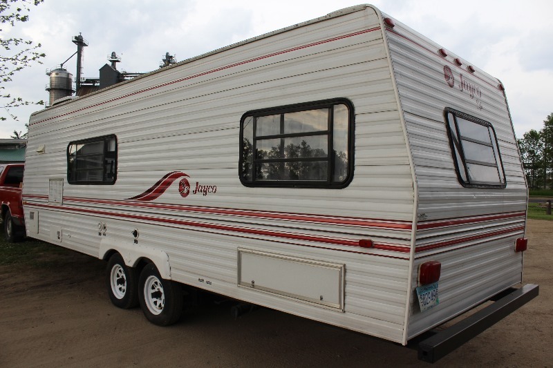 1997 Jayco 28' Pull Behind Travel Trailer | Lowry Consignments #31 | K-BID