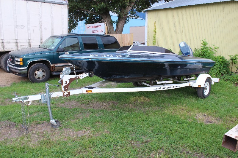 1981 Baja Fiberglass Boat, 75HP Evinrude Outboard, 2001 Spartan Boat Trailer