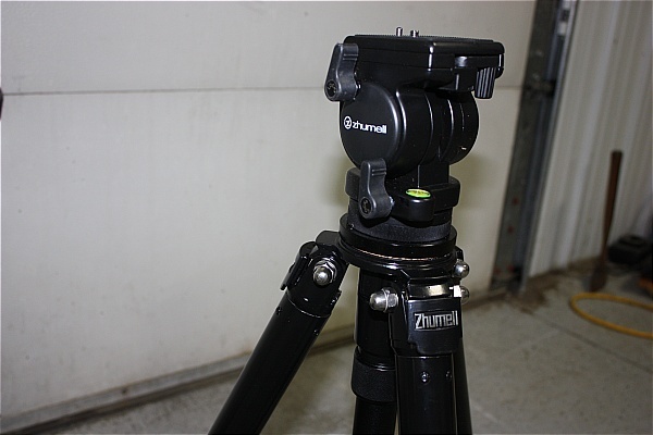 lot 14 image: Zhumell Tri-Pod