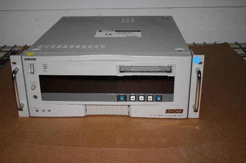 lot 9 image: DVCAM Digital VideoCassette Player DSR-60 Powers On & Untested.