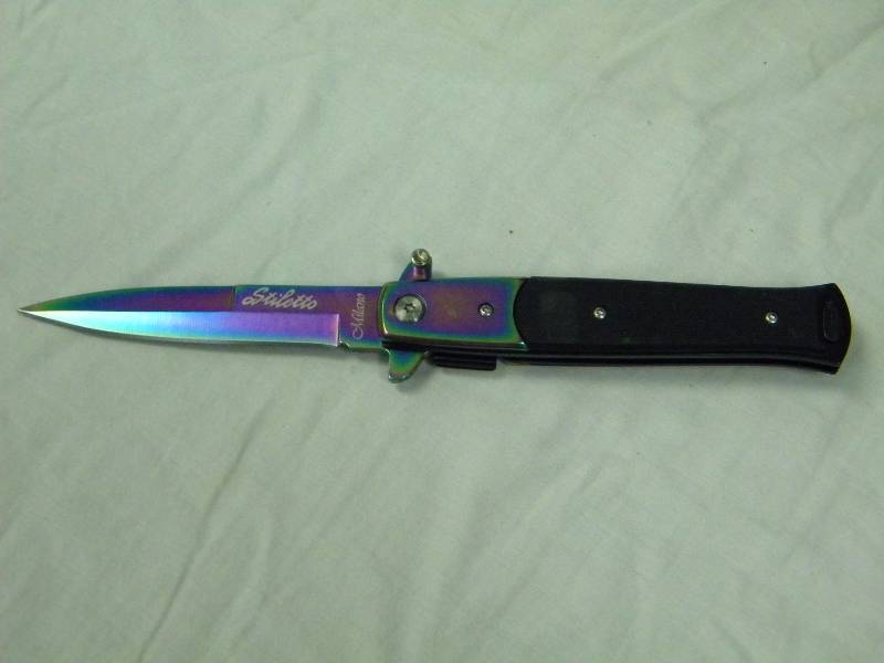 lot 21 image: Stiletto Type Folding Knife
