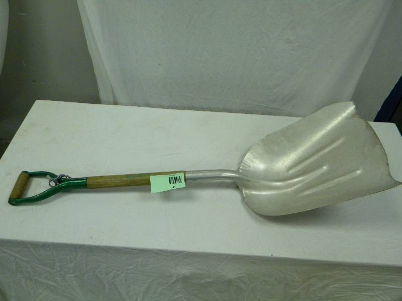 lot 45 image: Aluminum Shovel