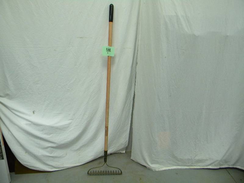 lot 48 image: Garden Rake