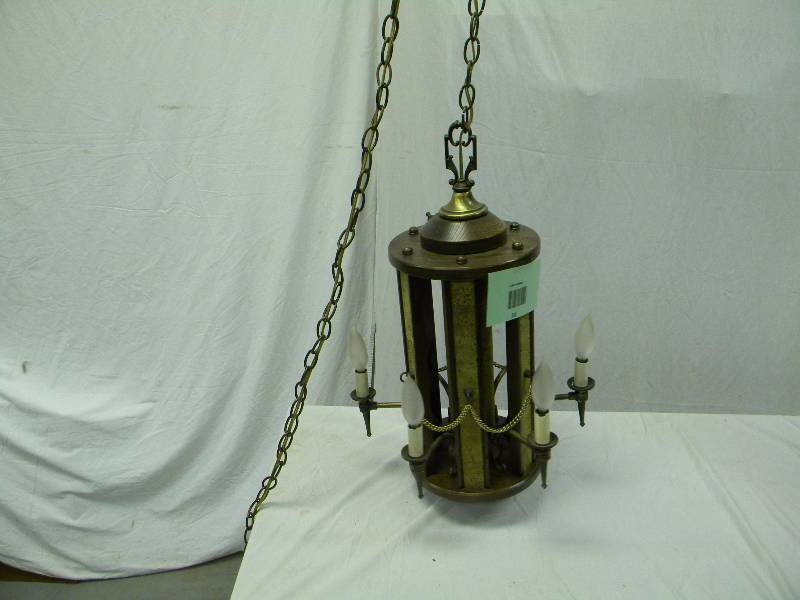 lot 50 image: Light Fixture
