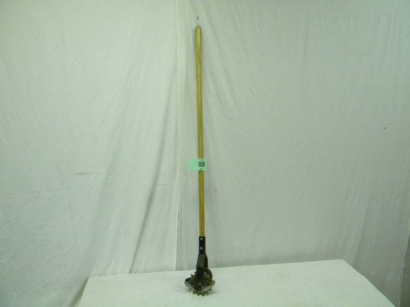 lot 59 image: Hand Edger