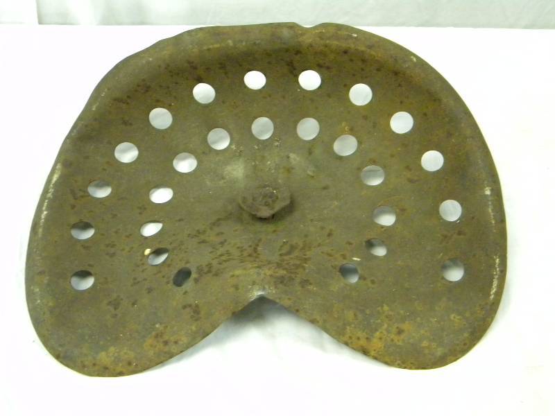 lot 71 image: Vintage Tractor Seat