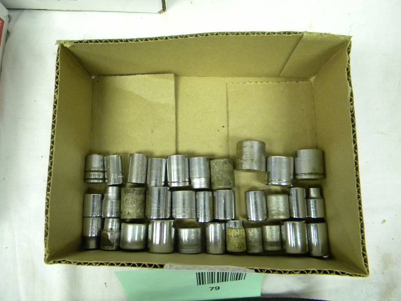 lot 79 image: Sockets - 38 Drive
