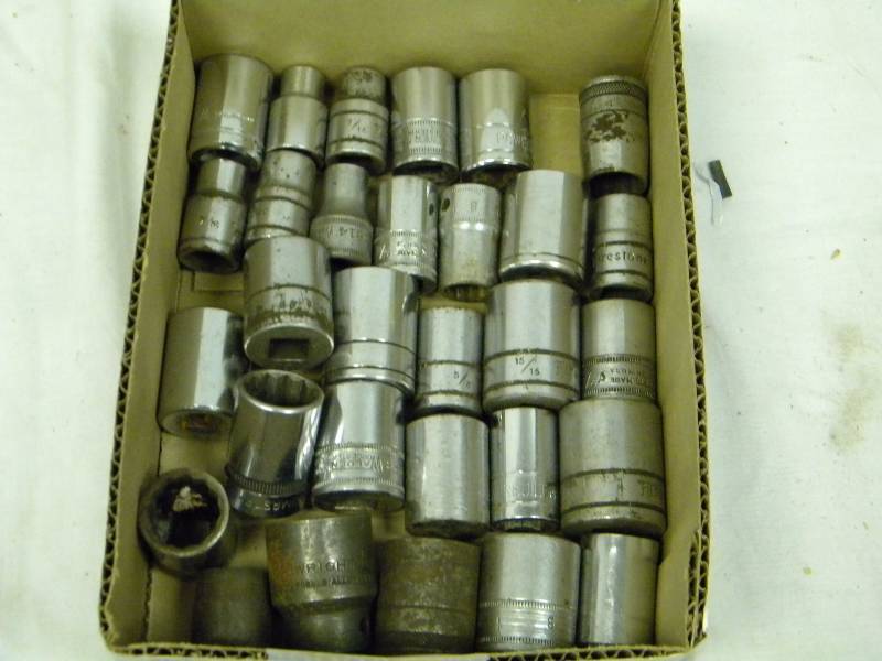 lot 80 image: Sockets - 12 Drive