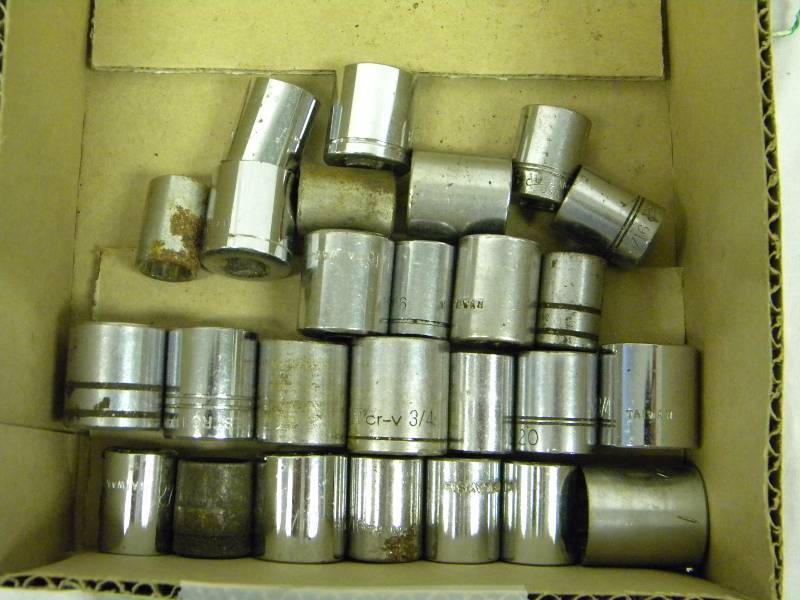 lot 85 image: Sockets - 38 Drive