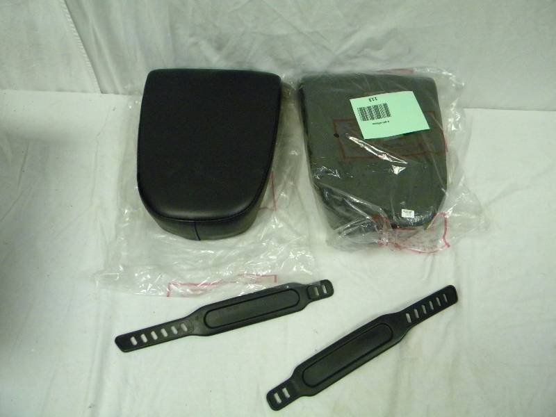 lot 113 image: Seats