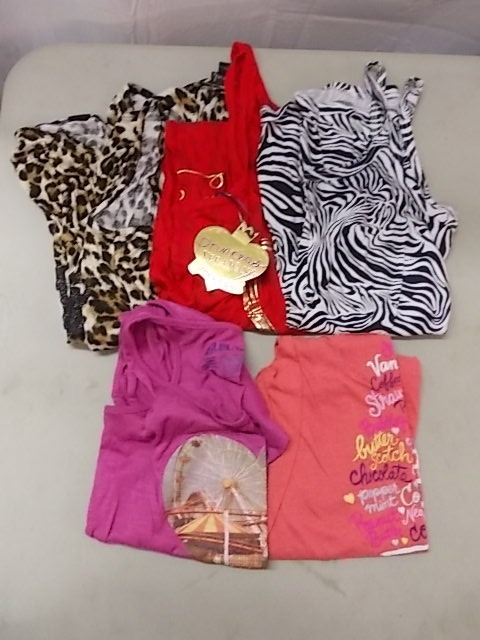 Graphic Tanks