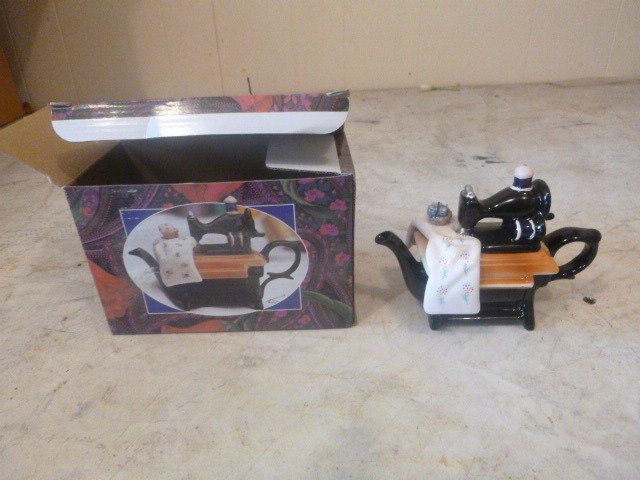 Mini Sewing Machine Teapot