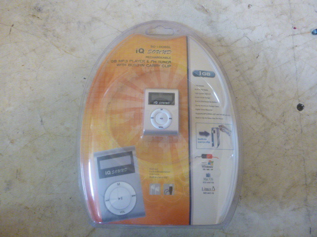IQ Sound MP3 Player and FM Tuner