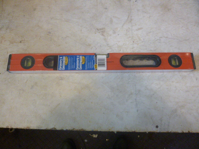 M.D. Carpentry & Construction Box-Beam Level