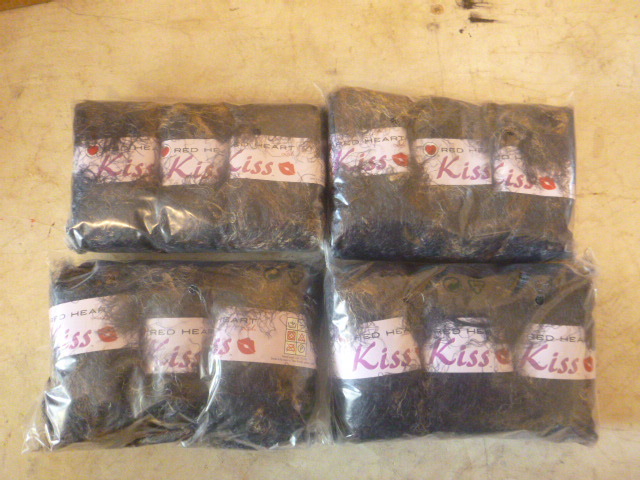 4 Packs of Kiss Red Heart Yarn