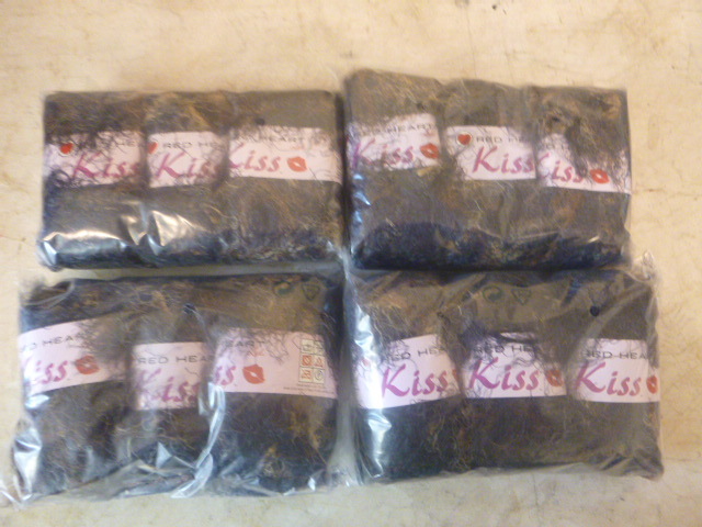4 Packs of Kiss Red Heart Yarn