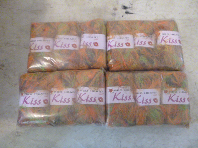 4 Packs of Kiss Red Heart Yarn