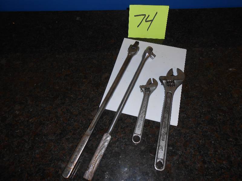 lot 74 image: Antique tapered wrench set
