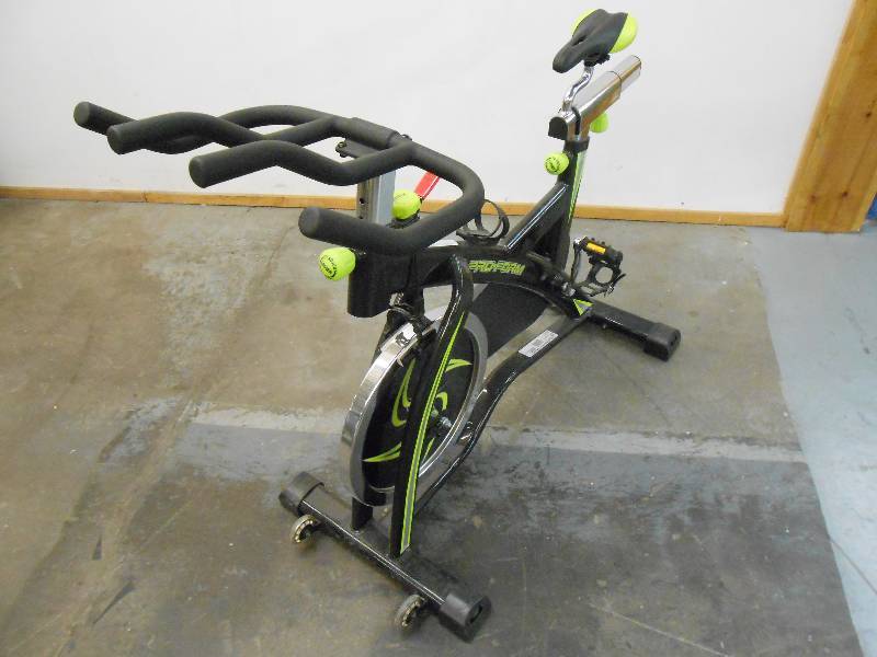 lot 84 image: Pro Form 320SPX exercise bike