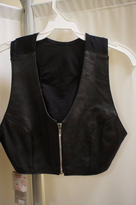lot 30 image: USA Bikers Dream Apparel & Just Us Womens Leather Tops