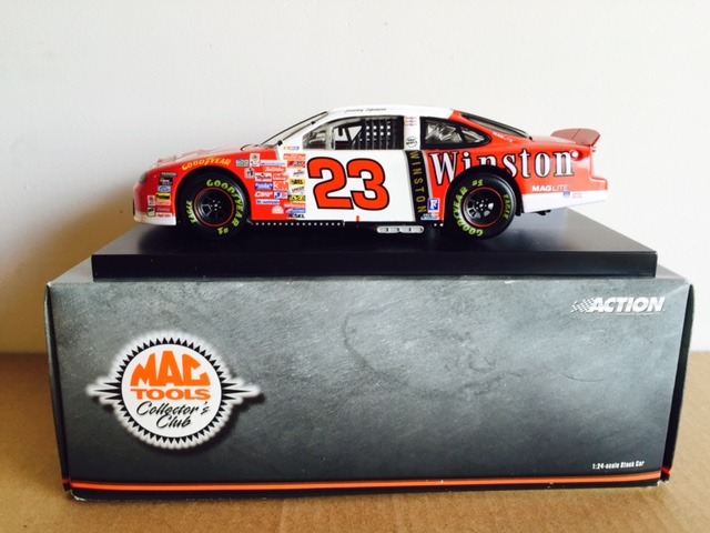 lot 5 image: JIMMY SPENCER 1999 MAC TOOLS 124 NASCAR