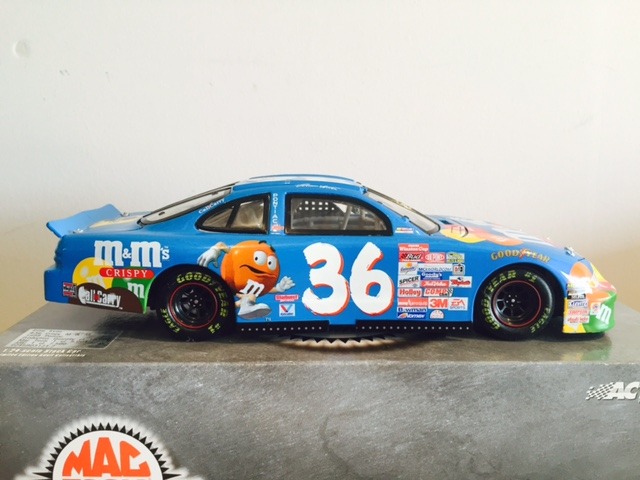 lot 18 image: ERNIE IRVAN #36 CRISPY M&M 1999 PONTIAC