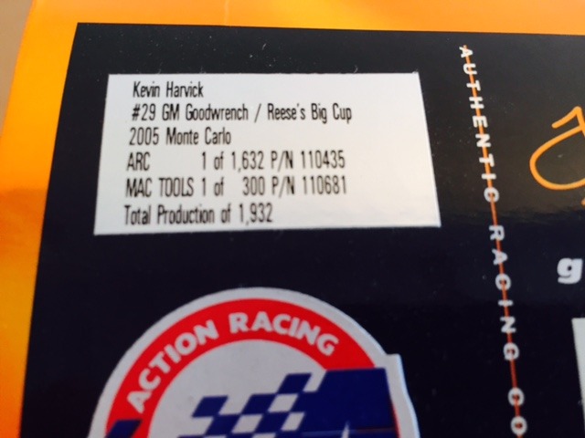 lot 1 image: KEVIN HARVICK #29 GM GOODWRENCH, 2005 MONTE CARLO, REESES BIG CUP