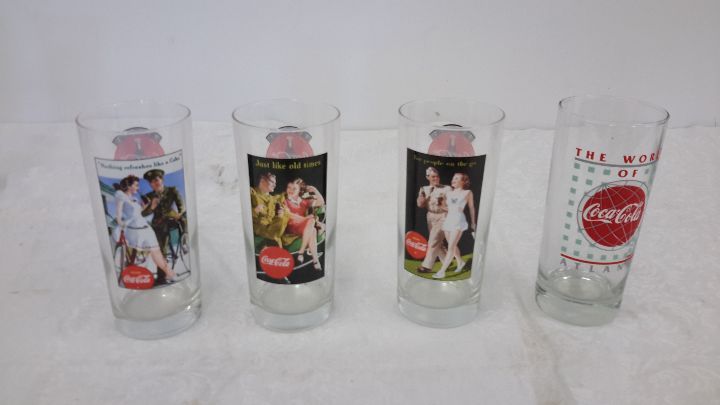 lot 33 image: Coca-cola glasses