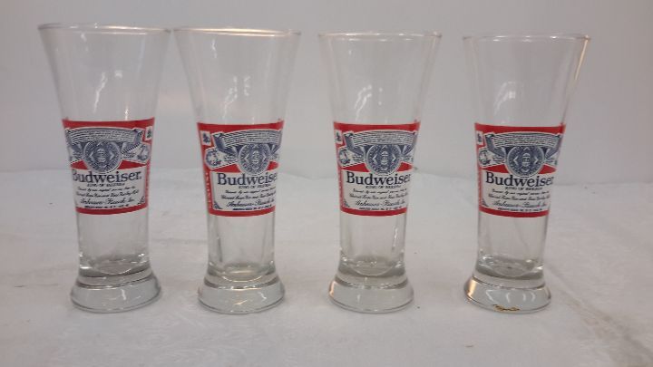 lot 50 image: Budweiser glasses