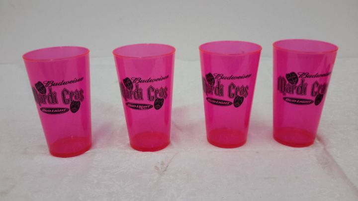 lot 58 image: Budweiser plastic cups