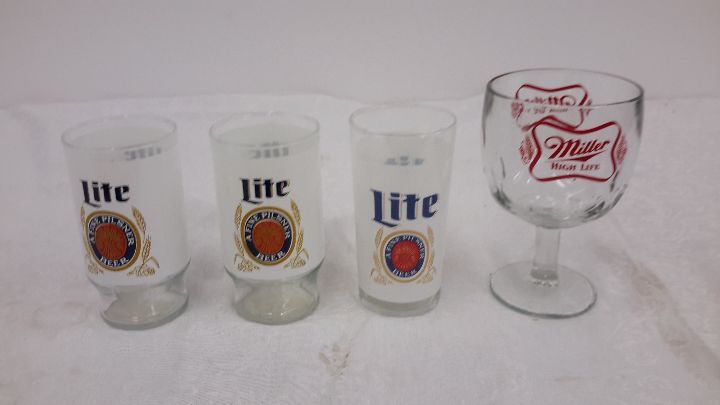 lot 60 image: Miller Lite, Miller High Life