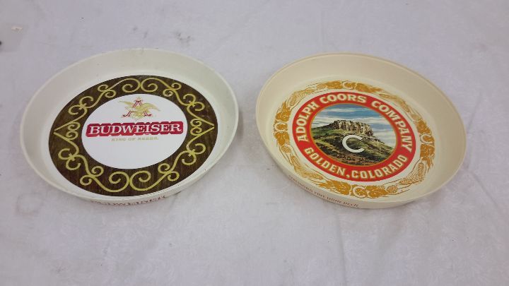 lot 70 image: serving trays