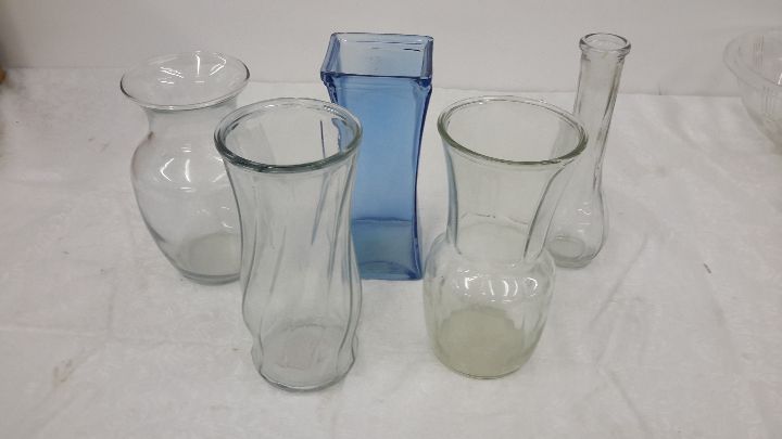 lot 73 image: Vases