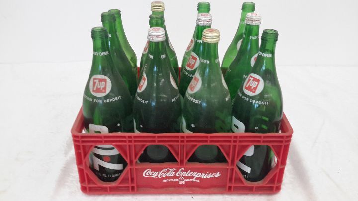 lot 87 image: 7up bottles