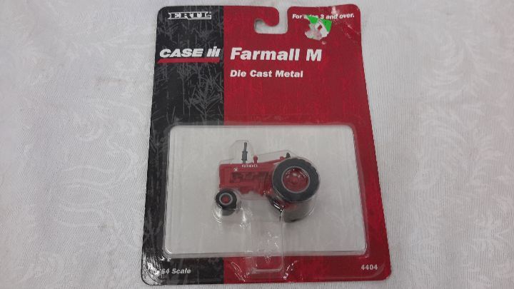 lot 101 image: Farmall M 164