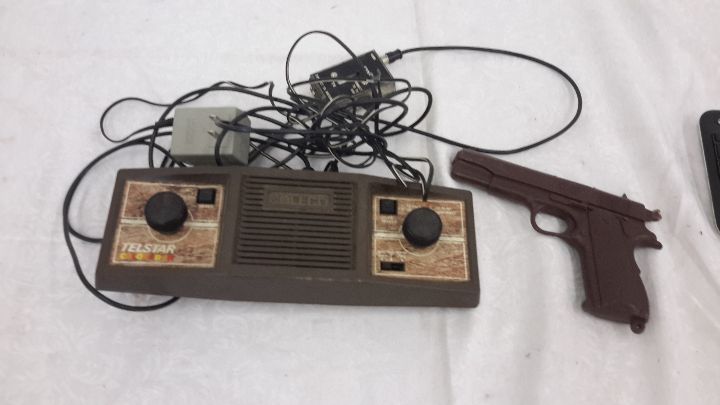 lot 143 image: Coleco Telstar, Plastic gun