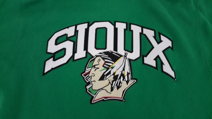 lot 148 image: Sioux Hoodie