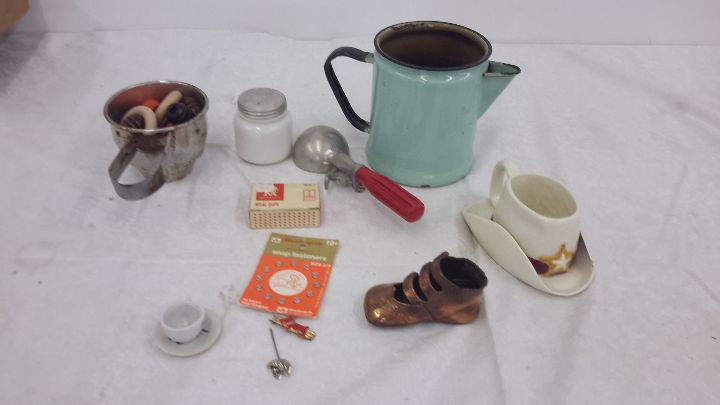 lot 162 image: Misc old stuff