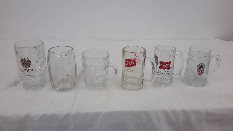 lot 45 image: 6 Assorted glass mugs