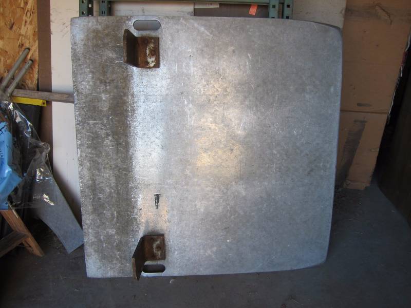 lot 2 image: Dock Plate