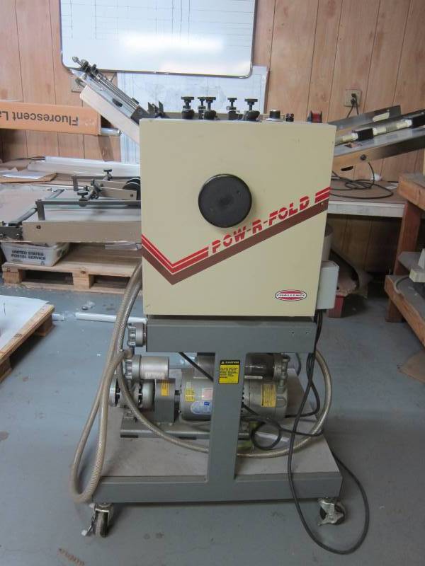 lot 18 image: Folding Machine