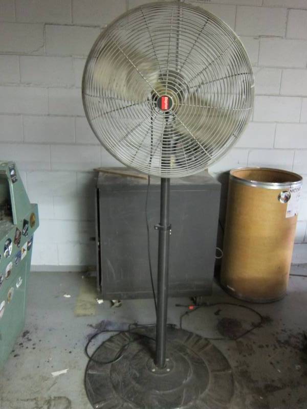 lot 21 image: Industrial Floor Fan